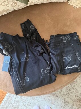 Abercrombie & Fitch Black Butterfly Print velour set